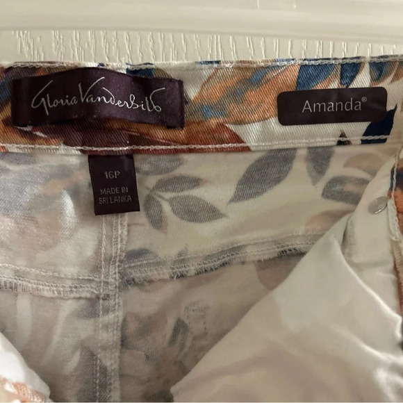 Gloria Vanderbilt Amanda Floral High Rise Stretch Knee Capri/cropped Size 16P - Picture 11 of 11